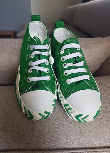 28 Beden Benetton ayakkabi