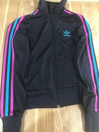 Adidas sweat