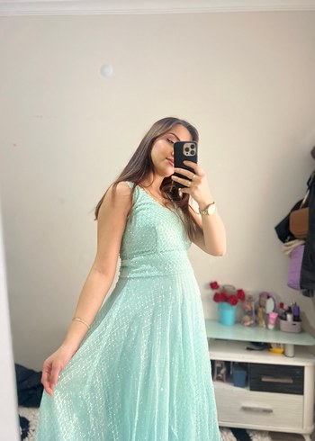 Uzun Mavi Transparan V Yakalı Kadın Abiye - Görsel 3