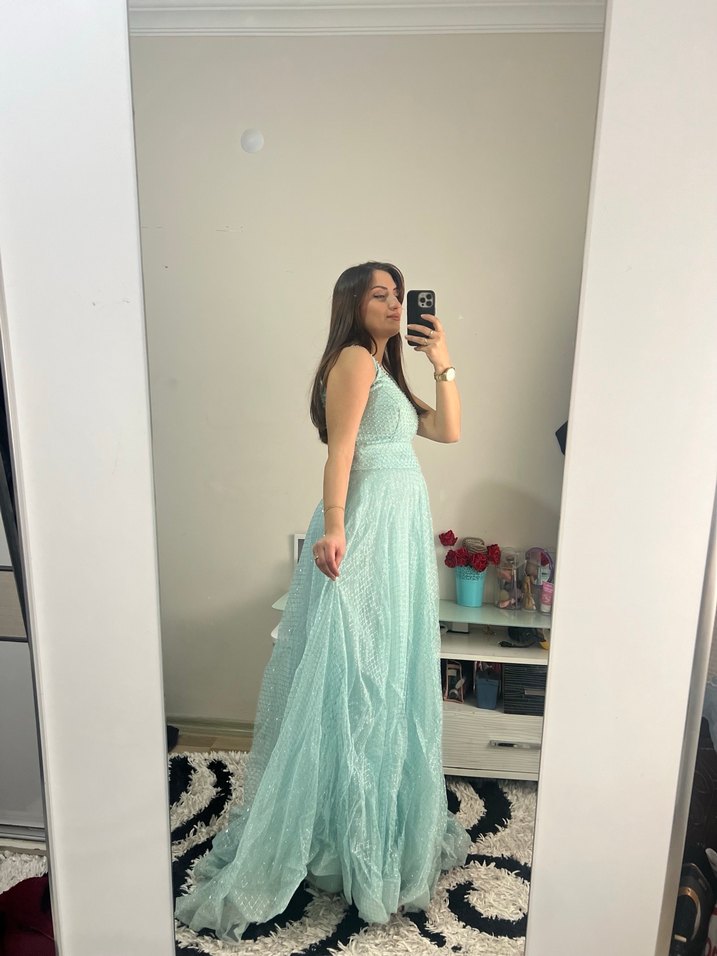 Uzun Mavi Transparan V Yakalı Kadın Abiye - Görsel 5