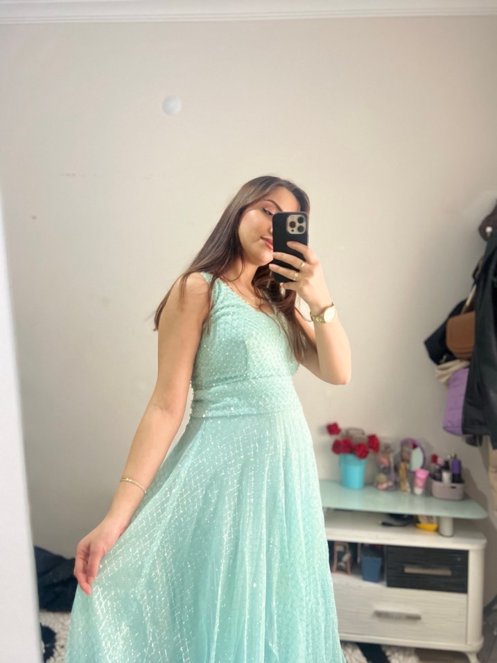 Uzun Mavi Transparan V Yakalı Kadın Abiye - Görsel 3