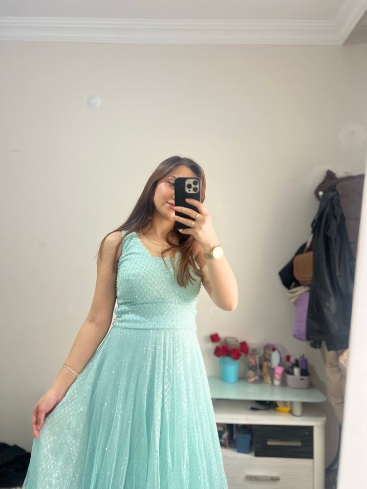 Uzun Mavi Transparan V Yakalı Kadın Abiye - Görsel 2