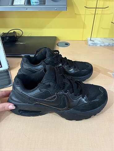 37,5 Beden Orijinal nike spor ayakkabo