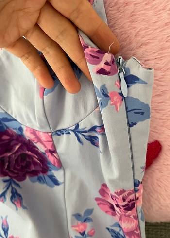Zara Mor Çiçek Desenli Midi V Yaka Elbise