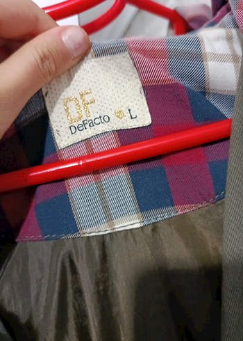 Kadın haki ekose astarlı yağmurluk - Görsel 3