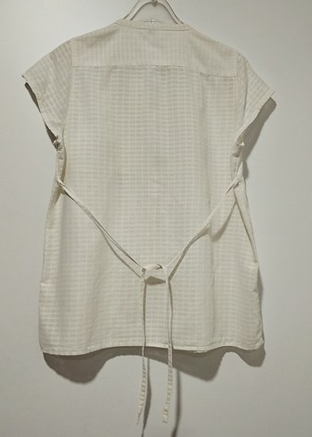 Düğmeli Kısa Kollu Beyaz Keten Gömlek - Görsel 2