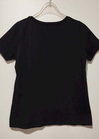 Siyah Baskılı Kadın Tişört - Görsel 2