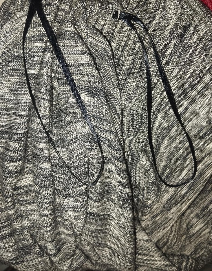 Gri V Yaka Kadın Triko Kazak - Görsel 3