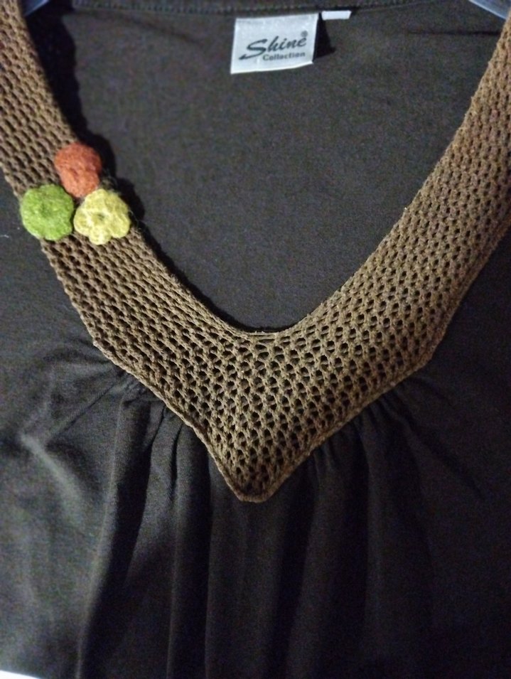 Düğmeli V Yakalı Kahverengi Triko Bluz - Görsel 3