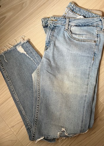 Yırtık Detaylı Gri Kadın Denim Pantolon - Görsel 3