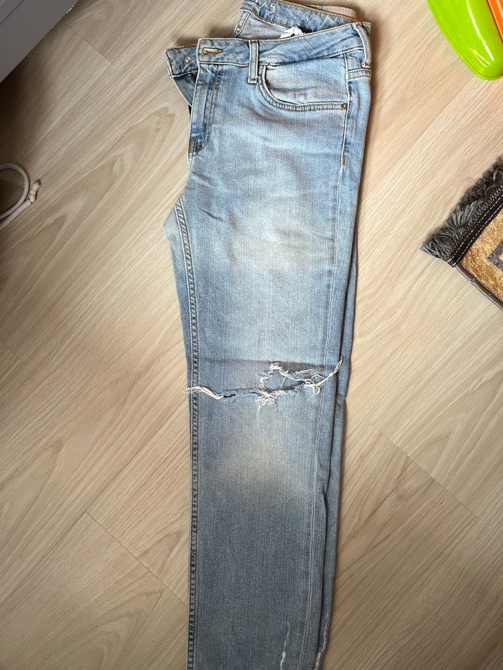 Yırtık Detaylı Gri Kadın Denim Pantolon - Görsel 2