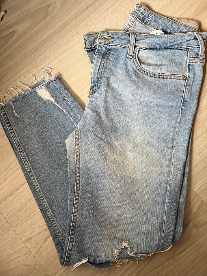 Yırtık Detaylı Gri Kadın Denim Pantolon - Görsel 3