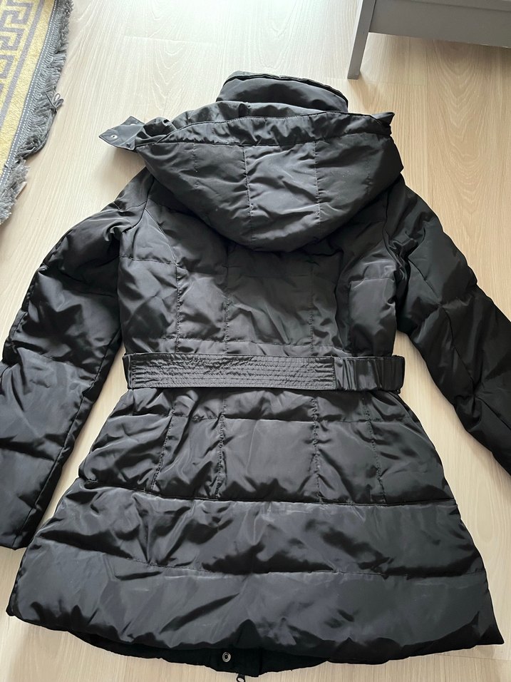 Kemerli Siyah Kadın Kışlık Mont - Görsel 3