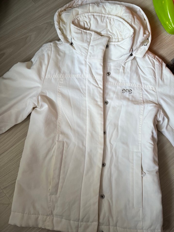 Düğmeli Beyaz Kadın Midi Ceket - Görsel 3