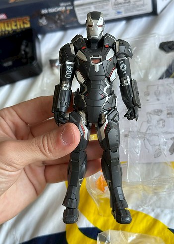 S.H. Figuarts Marvel War Machine Mark 4 Aksiyon Figür