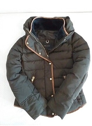 Zara Mont