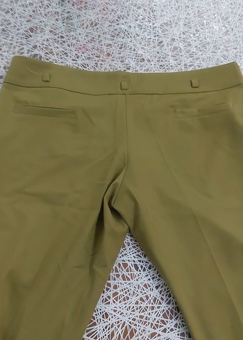 Kadın Haki Kumaş Pantolon Kemerli Midi Boy - Görsel 4