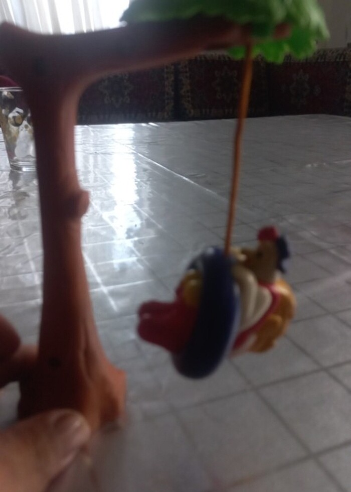 Ağaçta sallanan kus - Görsel 2