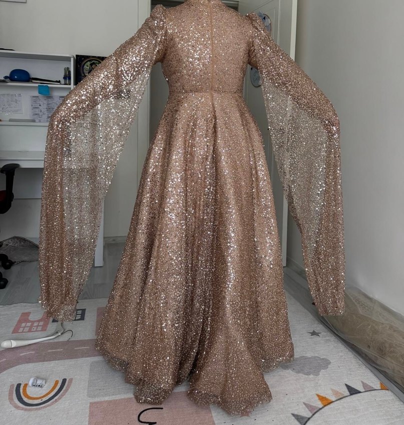 Parlak Bej Uzun Kollu Abiye Elbise - Görsel 4