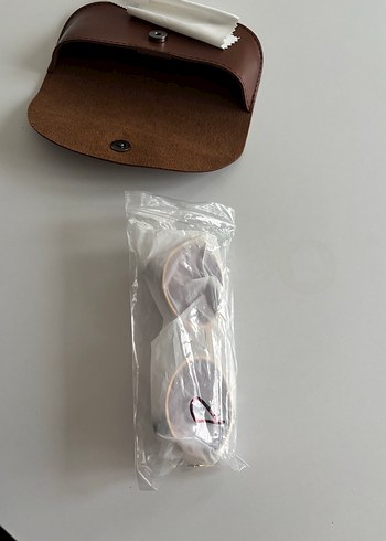 Bej Minimalist Kadın Güneş Gözlüğü - Görsel 7