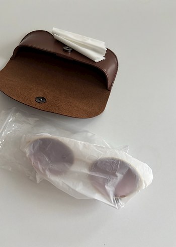 Bej Minimalist Kadın Güneş Gözlüğü - Görsel 6