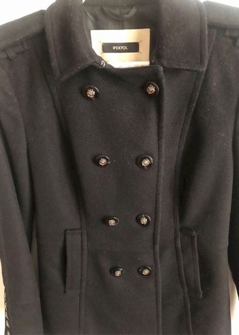 Düğmeli Siyah İpekyol marka kaban - Görsel 3