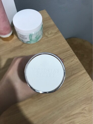 Beden VS sparklinf creme