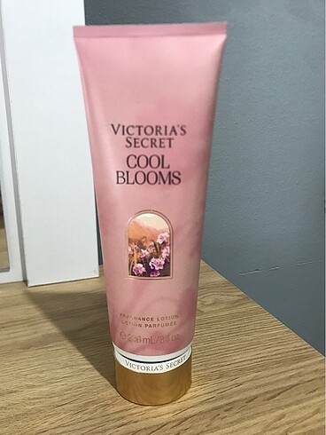 VS Cool Blooms
