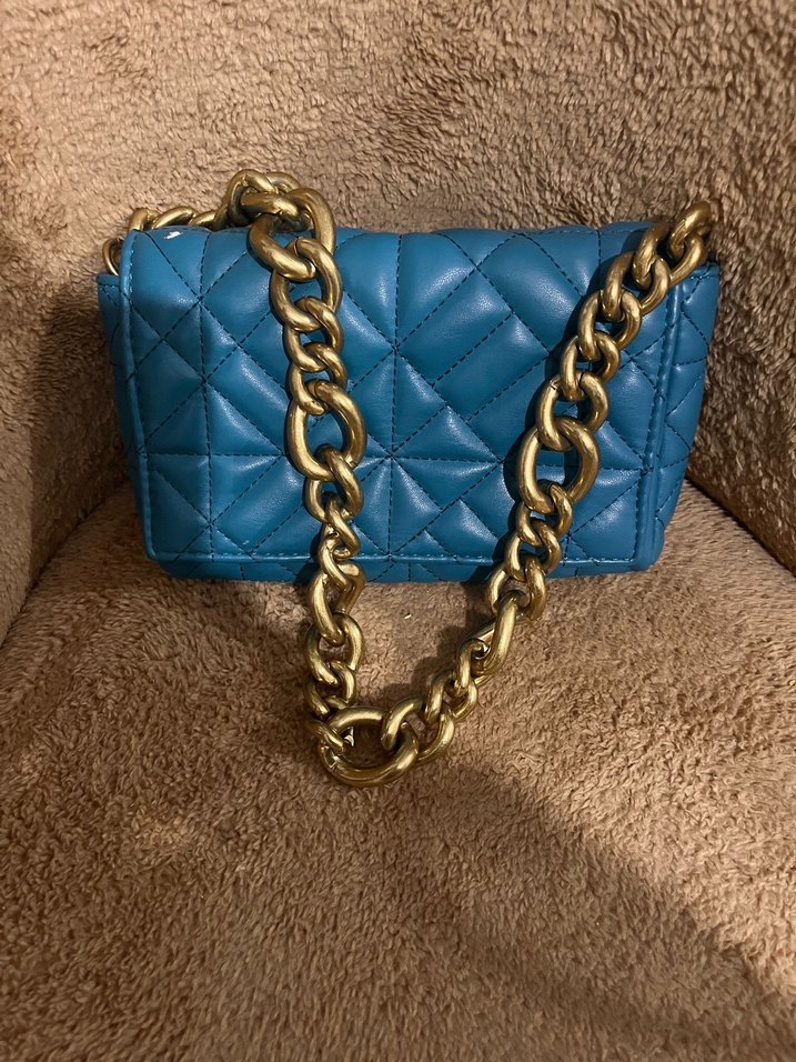 Zincir Detaylı Parlak Mavi Deri Kadın Çanta - Görsel 5