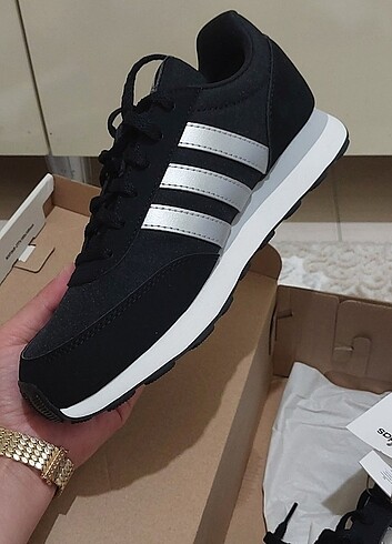 37 Beden Adidas run 60s