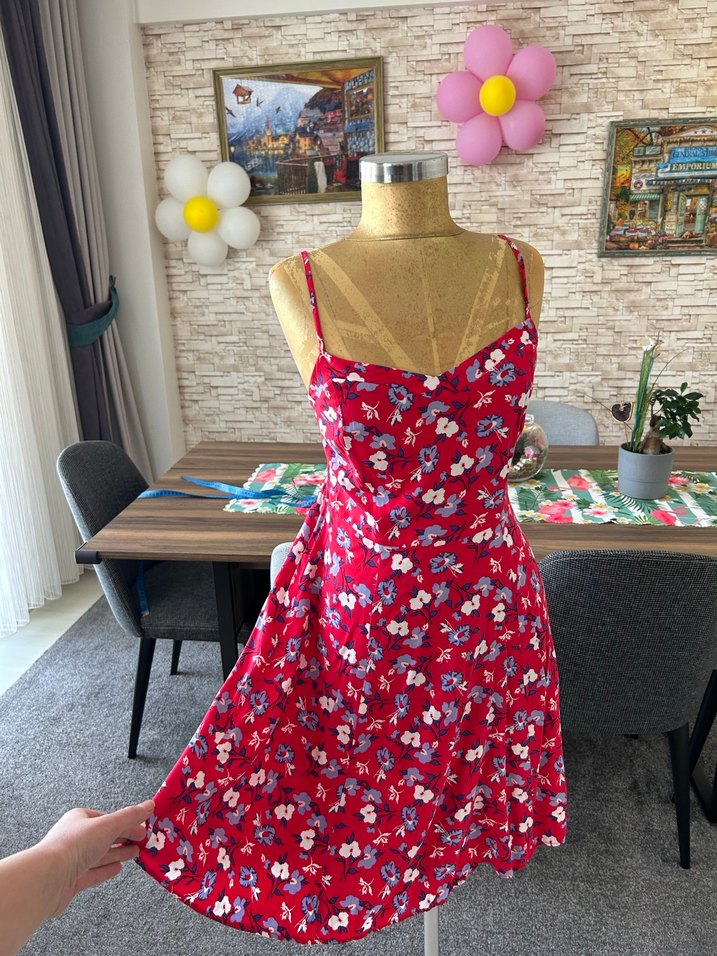 Günlük Askılı Kısa Elbise - Görsel 3