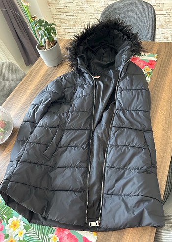 Siyah Kürklü Kadın Kışlık Mont - Görsel 4