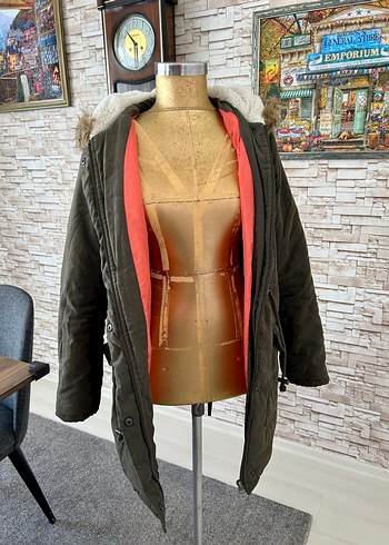 Peluş Detaylı Haki Kadın Mont - Görsel 7