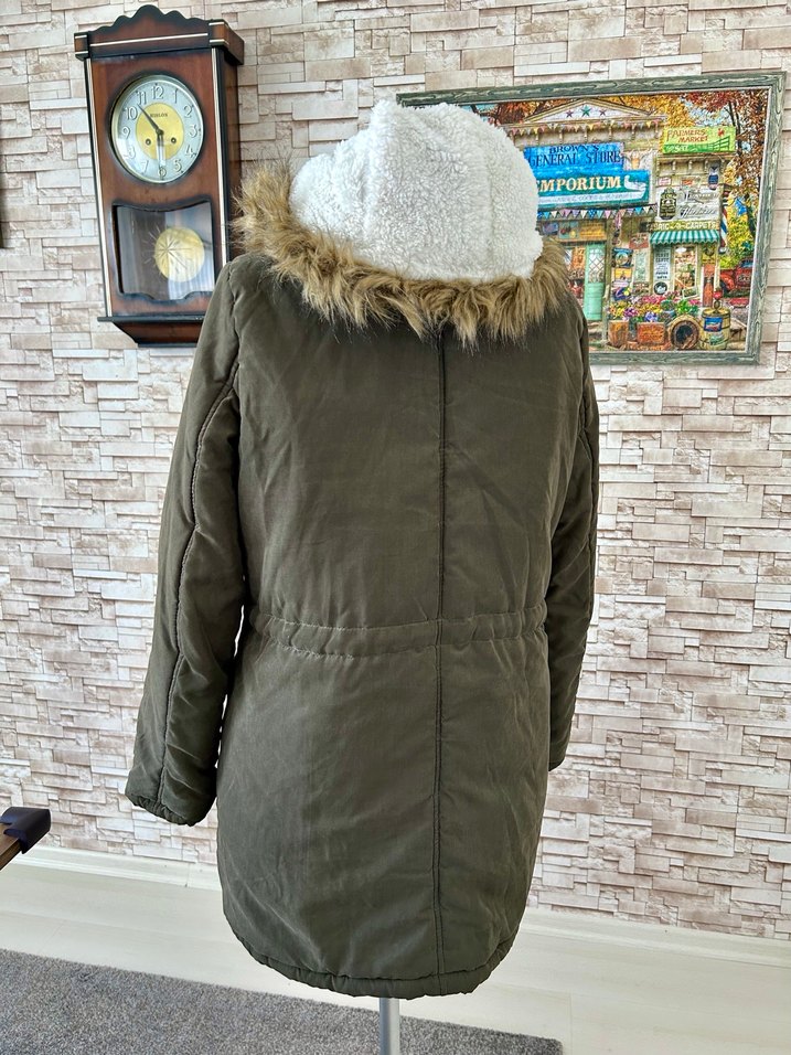 Peluş Detaylı Haki Kadın Mont - Görsel 3