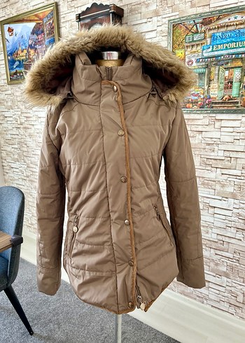 Kürklü Kapüşonlu Bej Kadın Kışlık Mont - Görsel 9