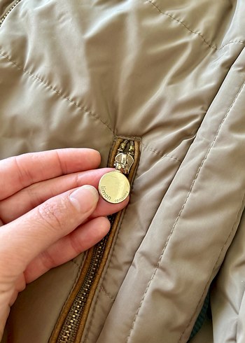 Kürklü Kapüşonlu Bej Kadın Kışlık Mont - Görsel 6