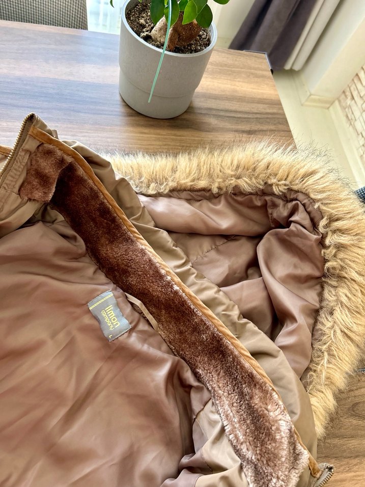 Kürklü Kapüşonlu Bej Kadın Kışlık Mont - Görsel 5