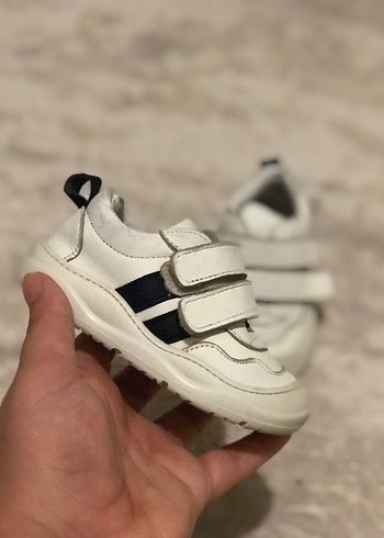 Çocuk Beyaz Cırt Cırtlı Spor Ayakkabı - Görsel 2