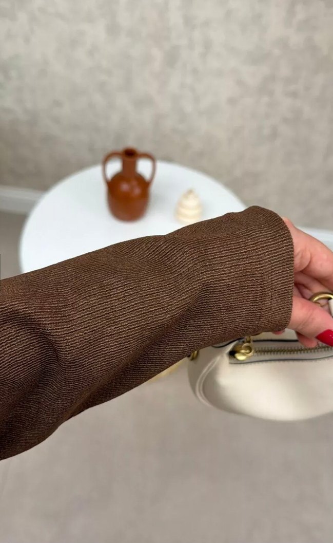 Kahverengi takım - Görsel 4