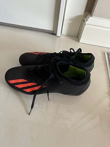 Adidas krampon