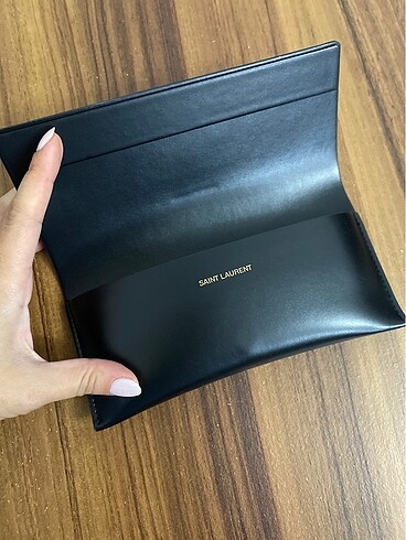  Beden Saint Laurent Güneş Gözlüğü - SL 557 Shade 001