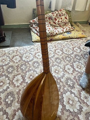  Çalgı aleti saz