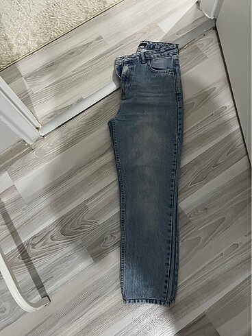 Mom jeans