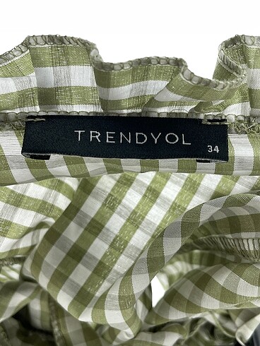 34 Beden çeşitli Renk Trendyol & Milla Bluz %70 İndirimli.