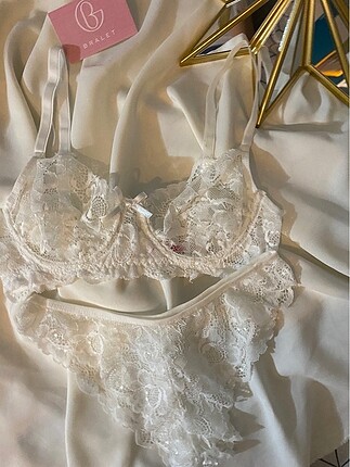 Bralet takım