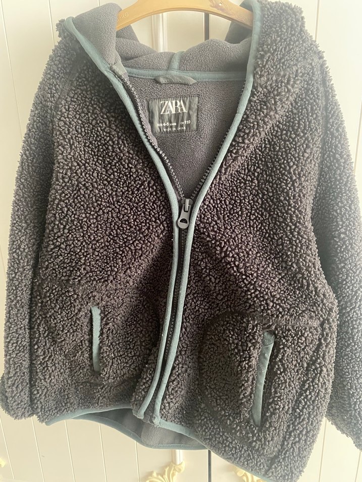 Gri Kapüşonlu Erkek Çocuk Kürklü Mont - Görsel 2