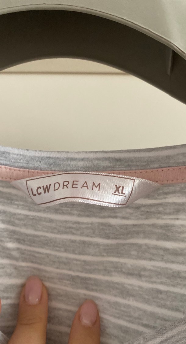 Gri Çizgili Düğmeli Hamile Elbisesi - Görsel 2