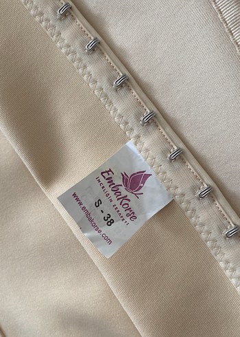 Beyaz Parlak Korse - Görsel 4