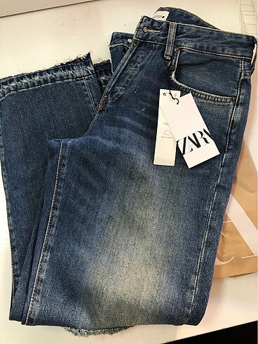 38 Beden mavi Renk Zara jean