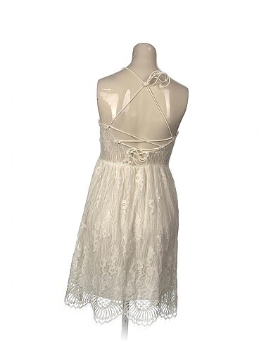 s Beden PreLoved Kısa Elbise %70 İndirimli.